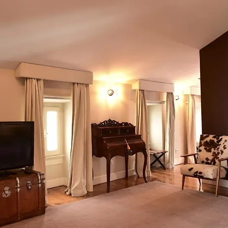 Palacete Chafariz Del Rei - By Unlock Lisbon